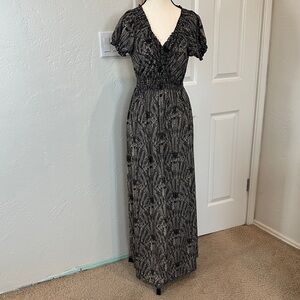 Black and White Maxi Dress, short ruffle sleeve.  Long & flattering!